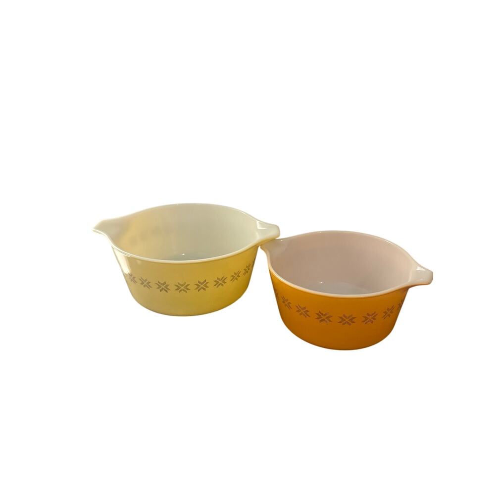 Vintage Pyrex Town & Country Cinderella Mixing Bowls Set of 2